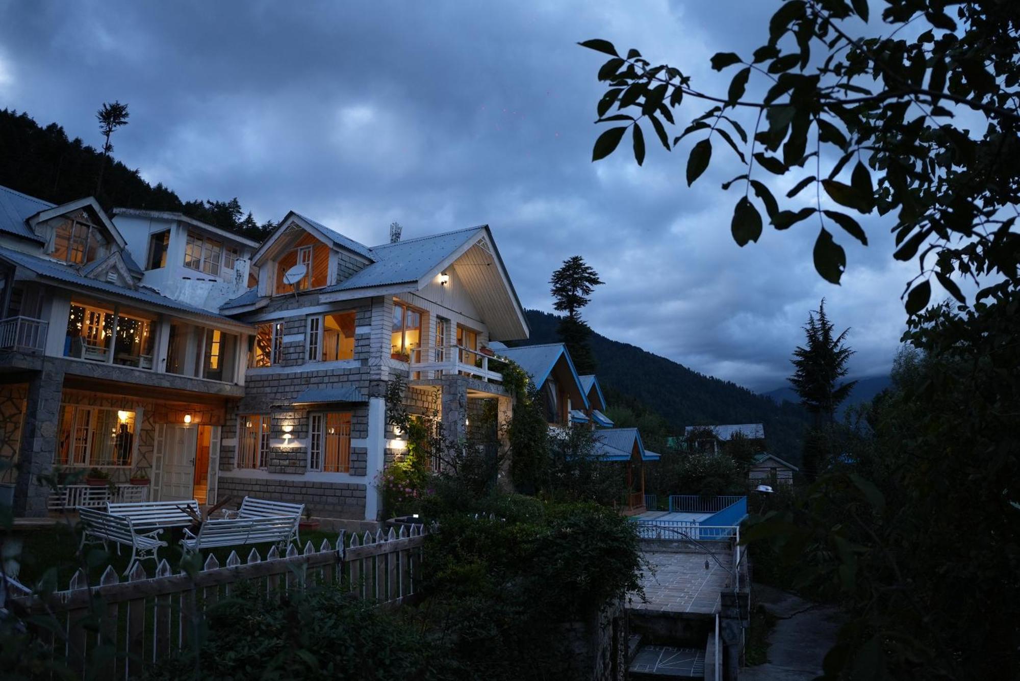 Westwoodvilla By Edenhomes Manāli Exterior foto